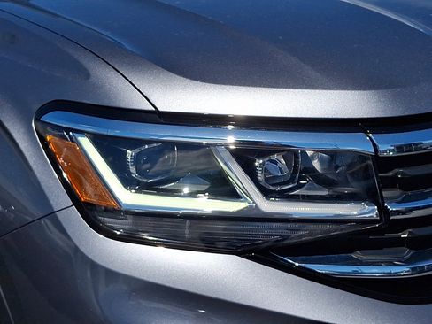 Certified 2023 Volkswagen Atlas SE w/ Panoramic Sunroof Package AWD/4WD image 9