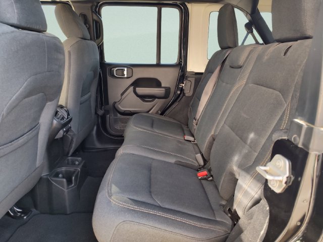 Used 2024 Jeep Wrangler Unlimited Sport AWD/4WD image 35