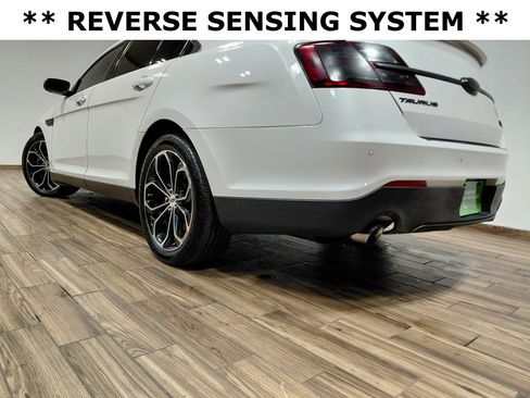 Used 2018 Ford Taurus SHO image 9