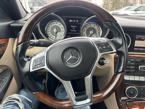 Used 2013 Mercedes-Benz SLK 250 image 15