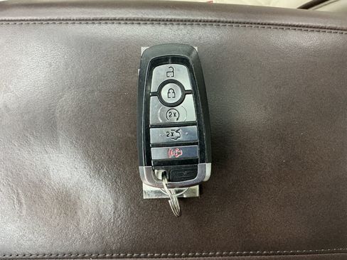 Used 2017 Ford Fusion Platinum FWD image 43
