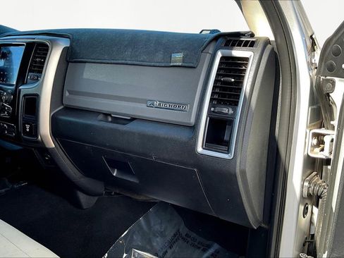 Used 2018 RAM 3500 Big Horn image 16