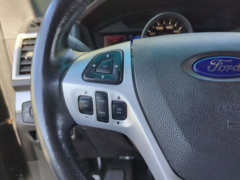 Used 2013 Ford Explorer XLT image 29