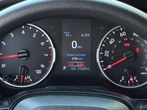Used 2020 Toyota RAV4 LE FWD image 16