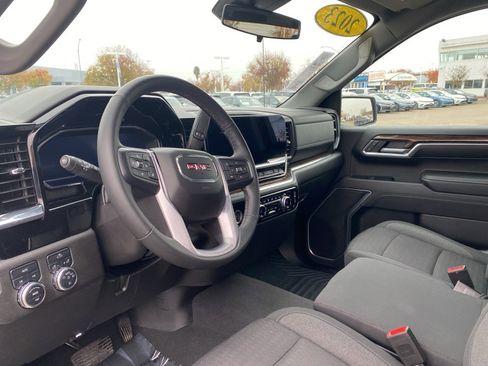 Used 2023 GMC Sierra 1500 Elevation image 9