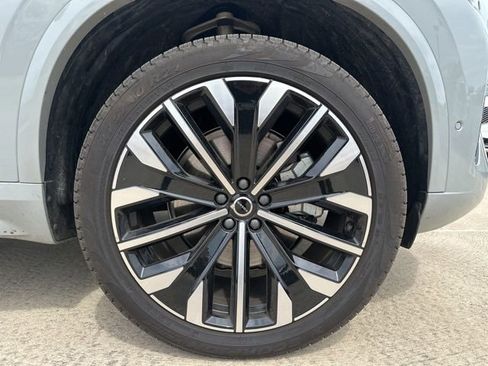 New 2026 Volvo XC90 B6 Ultra w/ Protection Package image 8