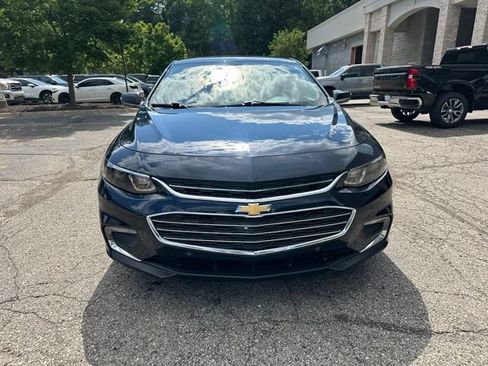 Used 2018 Chevrolet Malibu LT w/ Driver Confidence Package FWD image 8