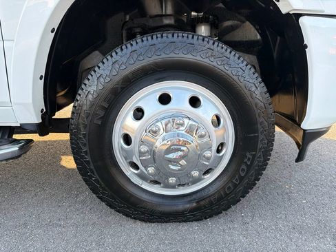 Used 2024 RAM 3500 Laramie AWD/4WD image 19