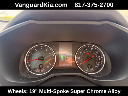 Used 2021 Toyota RAV4 XLE Premium FWD image 19