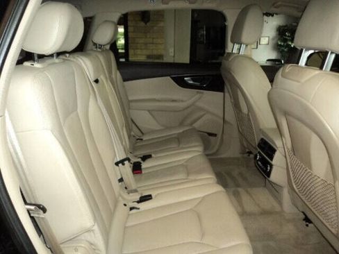 Used 2017 Audi Q7 3.0T Prestige image 10