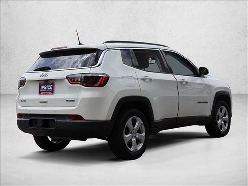 Used 2021 Jeep Compass Latitude w/ Driver Assistance Group AWD/4WD image 5