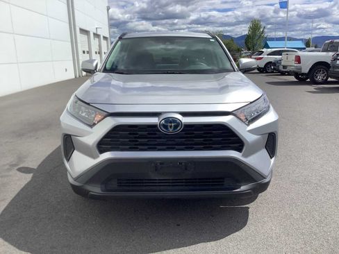 Used 2020 Toyota RAV4 LE w/ All Weather Liner Package AWD/4WD image 9