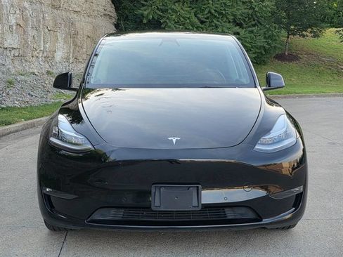 Used 2021 Tesla Model Y Long Range AWD/4WD image 5