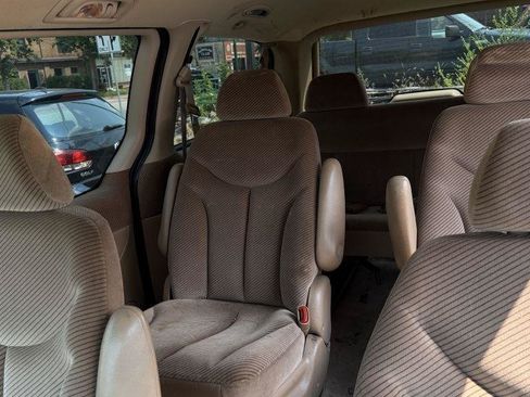 Used 1997 Chrysler Town & Country LX AWD/4WD image 7