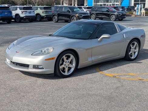 Used 2005 Chevrolet Corvette Coupe w/ Preferred Equipment Group image 8