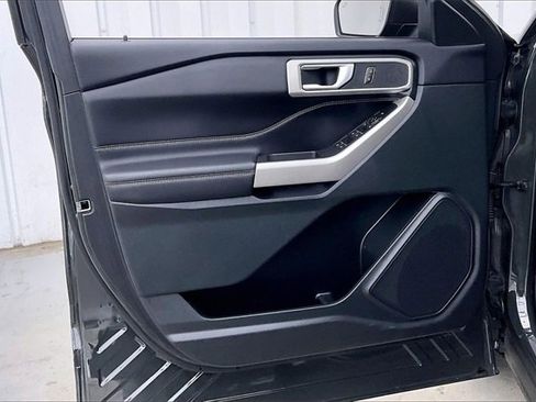 Used 2023 Ford Explorer XLT w/ Equipment Group 202A image 20
