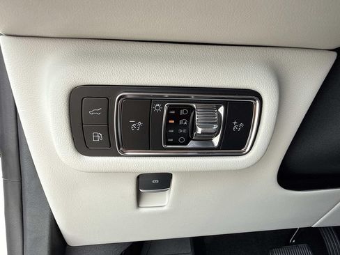 New 2026 Lincoln Nautilus Reserve AWD/4WD image 38