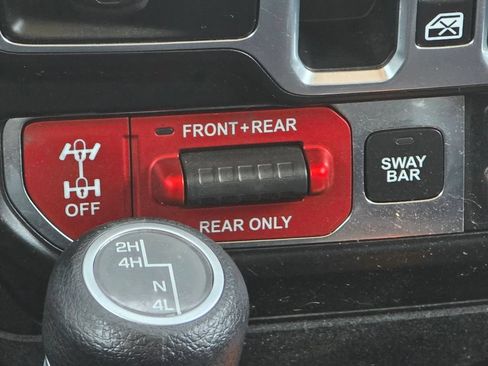 Used 2020 Jeep Wrangler Unlimited Rubicon w/ LED Lighting Group AWD/4WD image 17