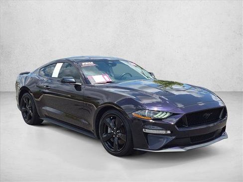 Used 2022 Ford Mustang GT Premium w/ Black Accent Package RWD image 3