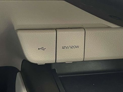 Used 2022 Toyota Camry LE image 31