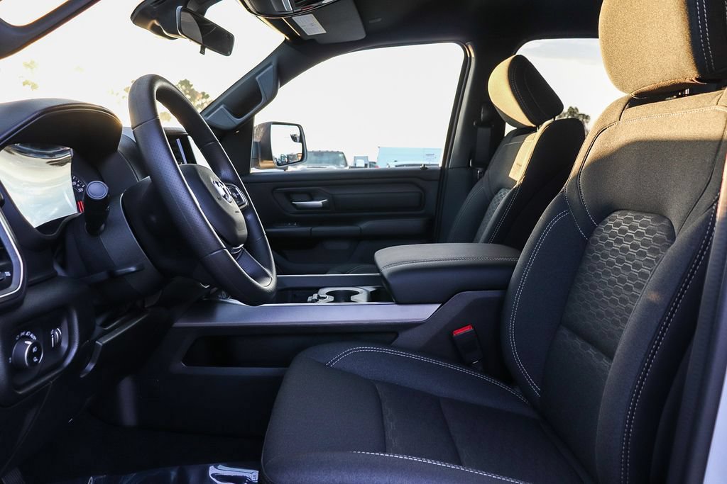New 2026 RAM 1500 Express AWD/4WD image 21