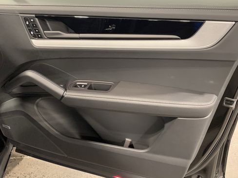 New 2026 Porsche Cayenne Coupe image 27