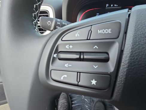 New 2026 Hyundai Venue SEL FWD image 17