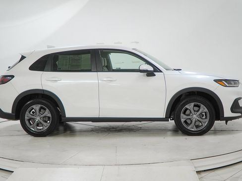 Certified 2026 Honda HR-V LX image 13