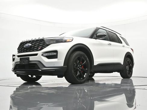 Used 2024 Ford Explorer ST w/ Equipment Group 401A AWD/4WD image 37