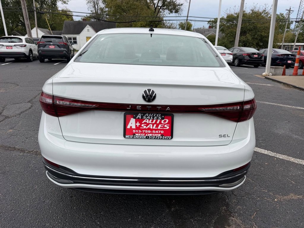 Used 2025 Volkswagen Jetta SEL FWD image 7