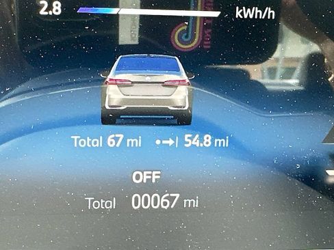 New 2026 BMW i5 eDrive40 w/ Premium Package AWD/4WD image 12