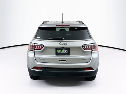 Used 2023 Jeep Compass Latitude AWD/4WD image 7