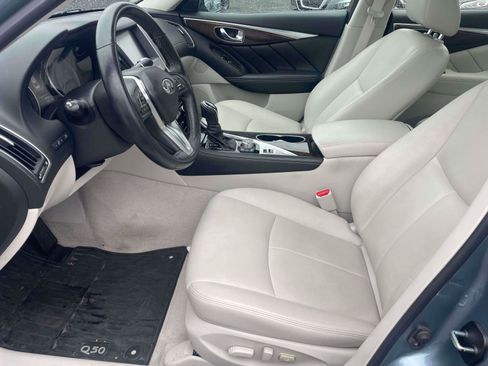 Used 2018 INFINITI Q50 Luxe w/ Essential Package (3.0T Luxe) image 5