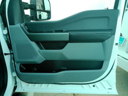 Used 2025 Ford F250 XLT image 21