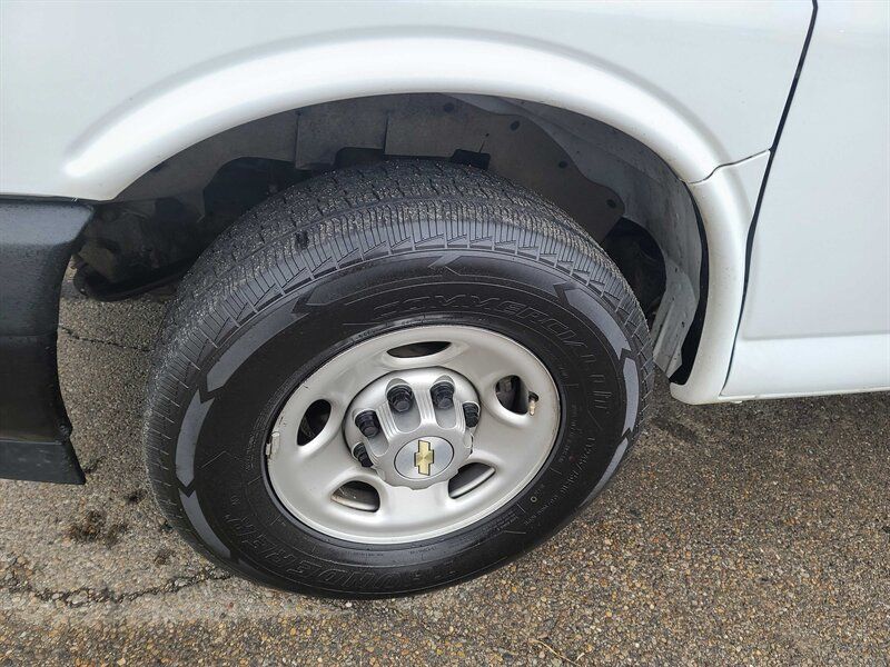 Used 2021 Chevrolet Express 2500 Extended w/ Driver Convenience Package RWD image 30