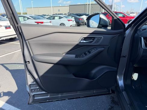 New 2026 Nissan Rogue Platinum w/ Tech Package AWD/4WD image 12