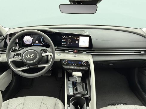 New 2026 Hyundai Elantra Limited FWD image 17