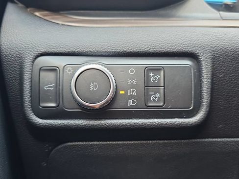 Used 2021 Ford Explorer Limited w/ Equipment Group 301A AWD/4WD image 28