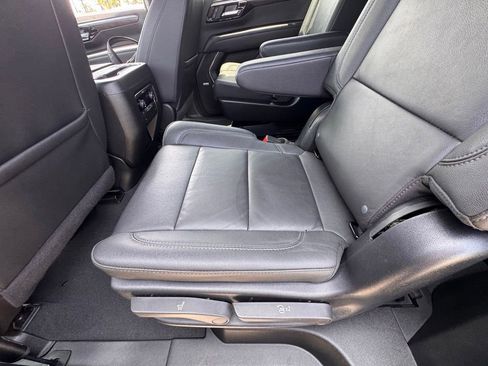 Used 2025 Chevrolet Tahoe Z71 w/ Z71 Off-Road Package AWD/4WD image 30