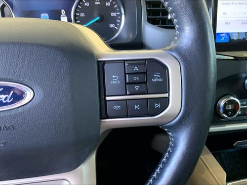Used 2022 Ford Expedition XLT RWD image 24