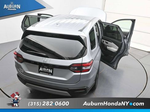 Used 2024 Honda Pilot EX-L image 39