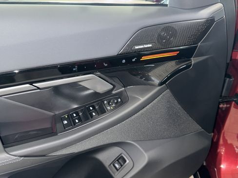 Used 2025 BMW 530i w/ M Sport Package image 18