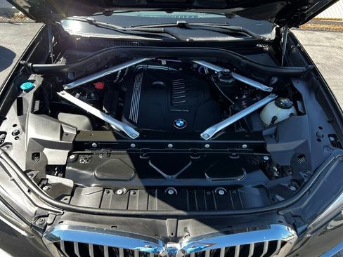 Used 2022 BMW X5 xDrive40i w/ Premium Package AWD/4WD image 52
