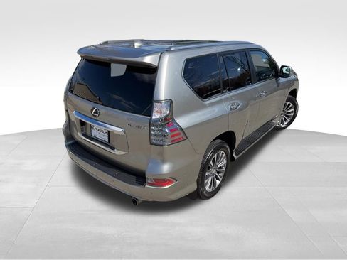 Used 2022 Lexus GX 460 Luxury w/ Off Road Package AWD/4WD image 6