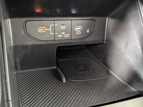 Used 2024 Kia Sorento S FWD image 22