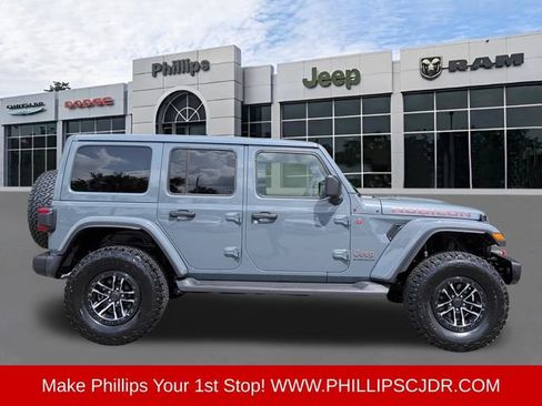 Certified 2025 Jeep Wrangler Unlimited Rubicon AWD/4WD image 2