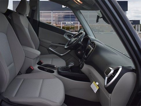 New 2025 Kia Soul LX w/ LX Technology Package image 12