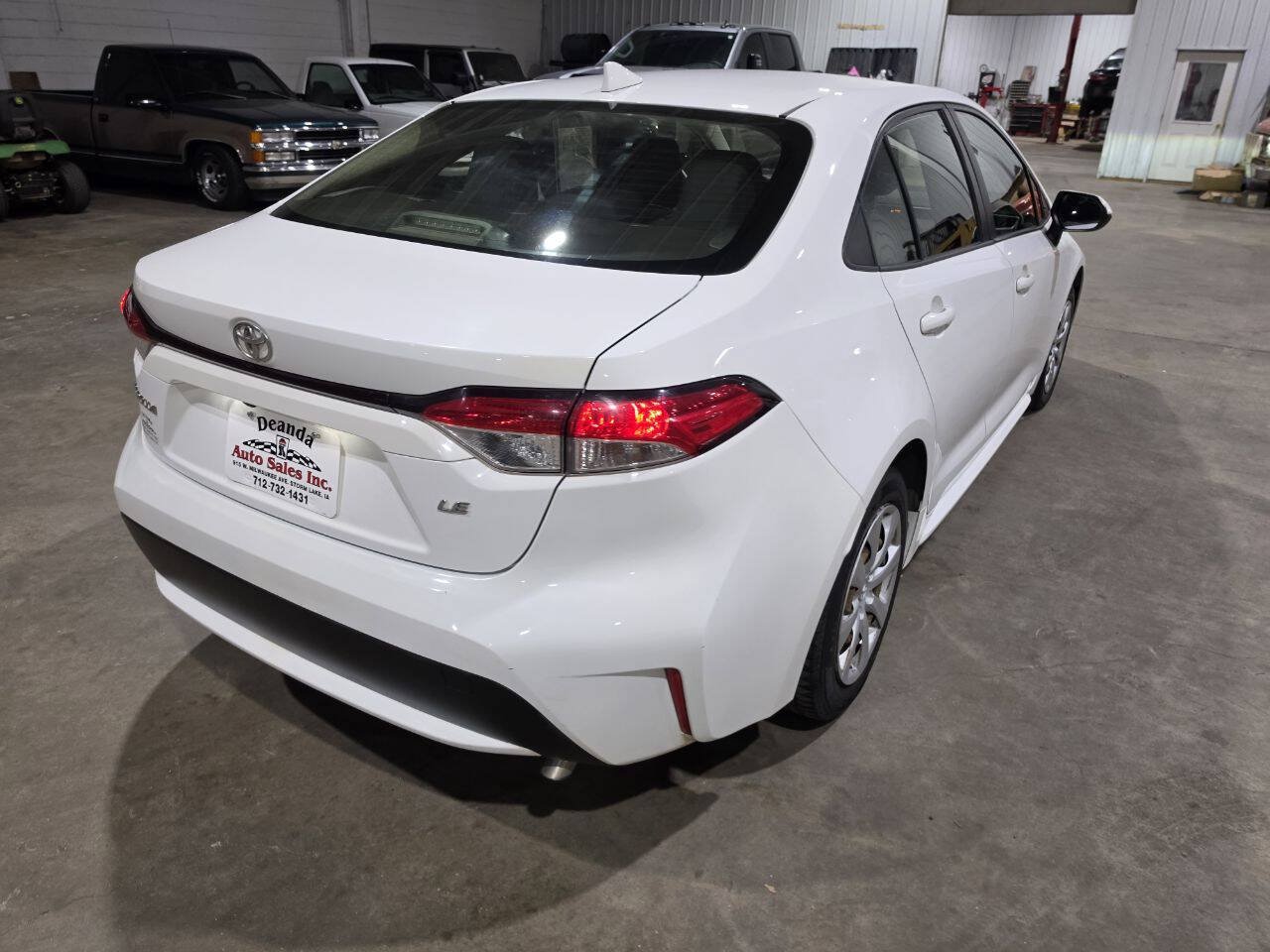 Used 2020 Toyota Corolla LE FWD image 11