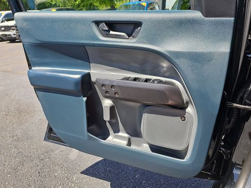 Used 2025 Ford Maverick Lariat w/ Black Appearance Package image 28