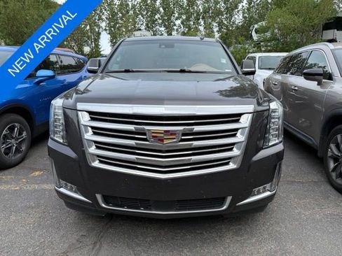 Used 2018 Cadillac Escalade ESV Platinum AWD/4WD image 2